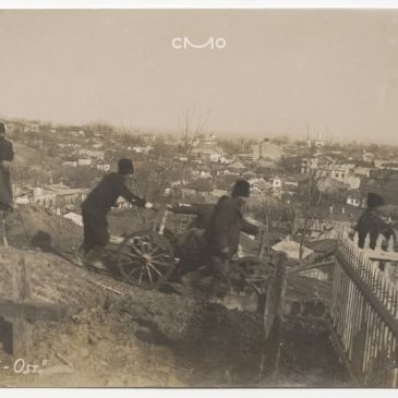 Odobești, în vreme de război: o fotografie din curtea bisericii Ovidenia (circa 1917)
